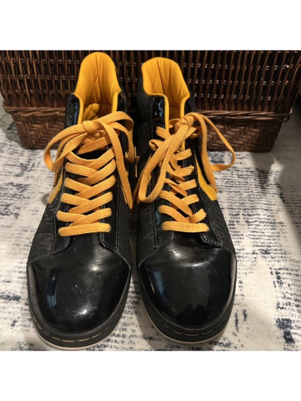 Dwyane Wade Converse Pro Leather HI Size 10.5 Black Yellow - Picture 2 of 15